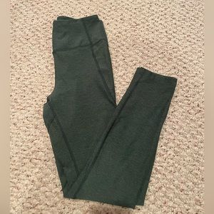 Green outdoor voices running leggings